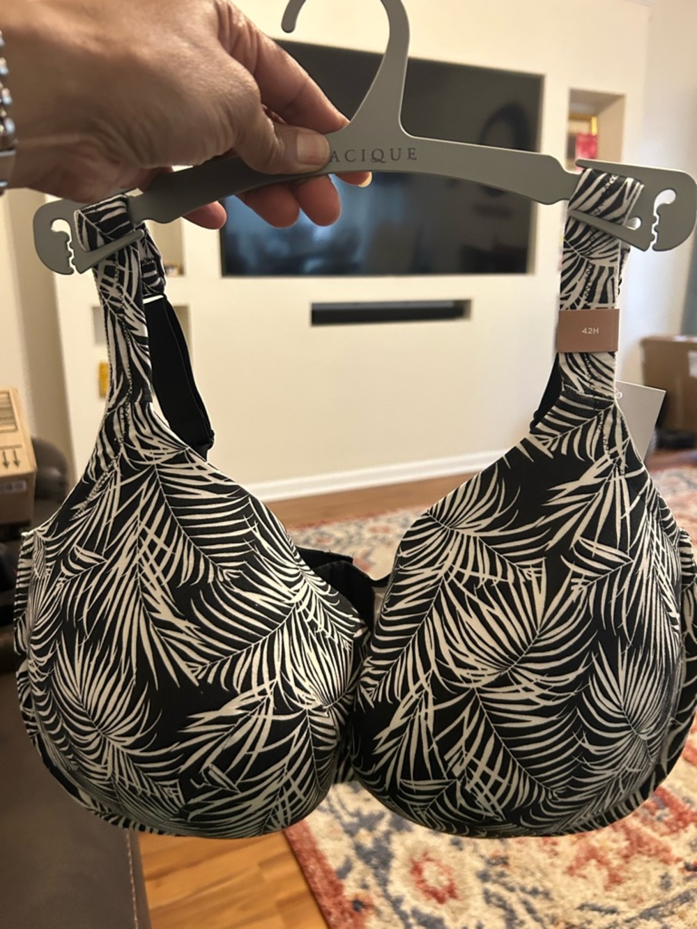 Cacique Boost Plunge Black & White Leaf-Print Full Coverage Bra